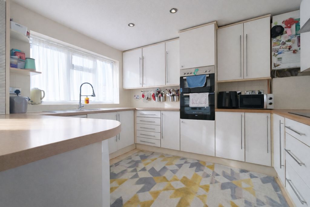 Photo 21- click for photo gallery